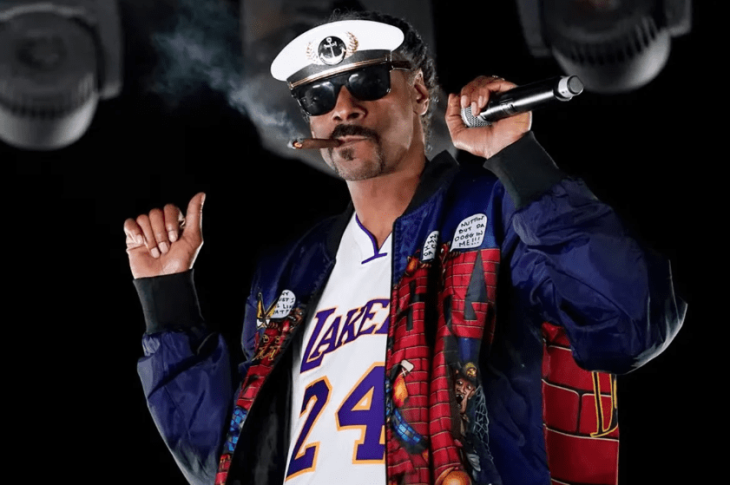 Snoop Dogg Becomes Chief Ganjaroo Officer of Crypto Casino Roobet