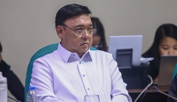 Police tracking teams join the effort to find Roque